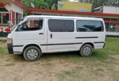 একটি গাড়ি বিক্রি করা হবে