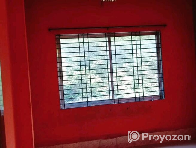 বাড়ি ভাড়া দেওয়া হবে।