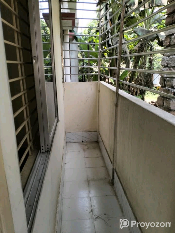 ফ্ল্যাট ভাড়া দেওয়া হবে।