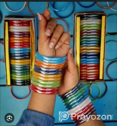 কাঁচ বালা বিক্রি করা হবে।