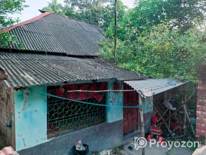 বাড়ি বিক্রি করা হবে।