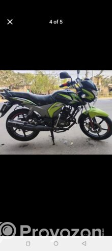২০২১ এর মডেল, ১৫০০০ কিলোমিটার রানিং। গাড়ি নতুনের মতো হয়ে আ