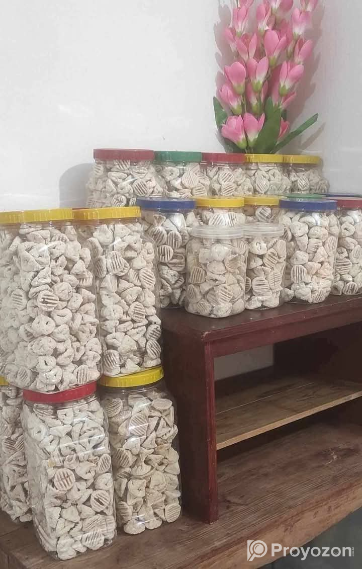 মাসকলাই ডাল অথবা কুমড়ার তৈরি বড়ি।