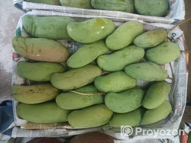 নিজস্ব বাগানের আম
