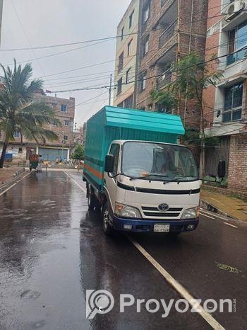 Toyota DYNA 2004