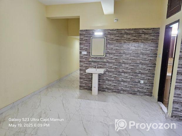 New apartment for rent flat B-4, 04th floor front side (east