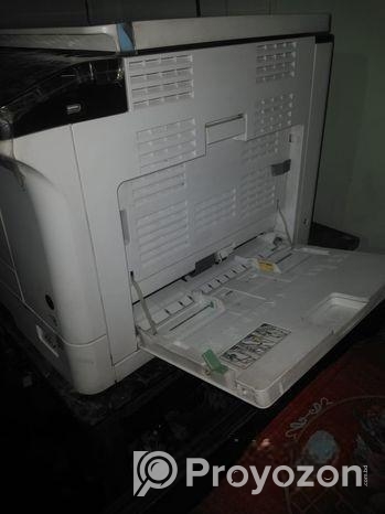 Toshiba photocopy machine