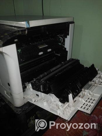 Toshiba photocopy machine
