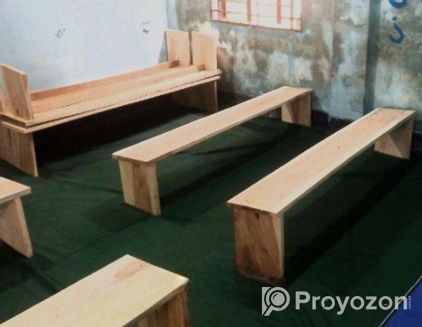 নূরানী মাদরাসার বেঞ্চ