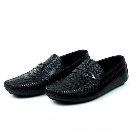BLACK GRATTED PREMIUM SHOES IN AFFORDABLE PRICE