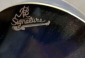 Signeture Guiter ‍Sell Post
