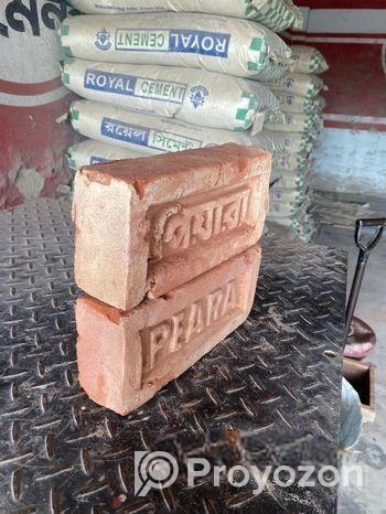ইট বিক্রি করা হয়