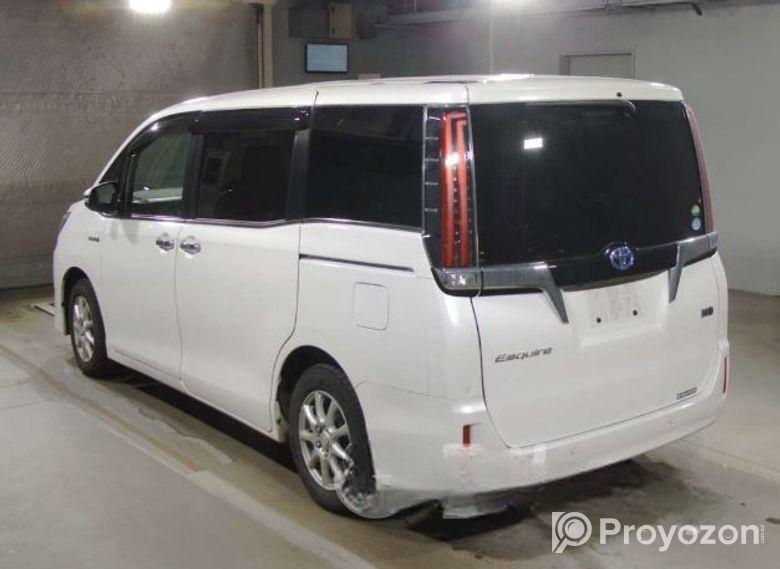 Toyota Esquire HYBRID XI 2020