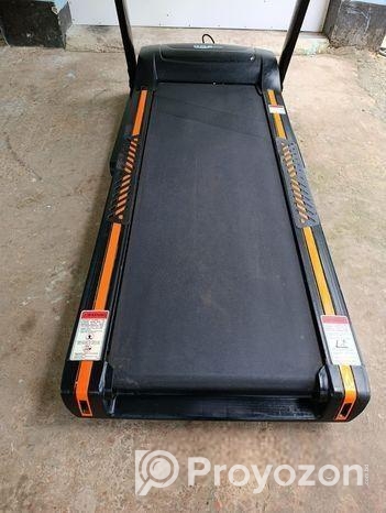 OMA Motorized treadmill