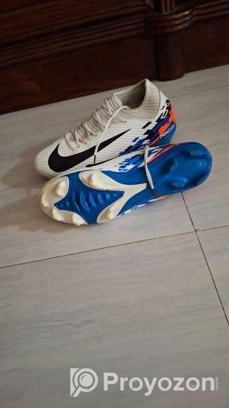 Nike Mercurial Boot