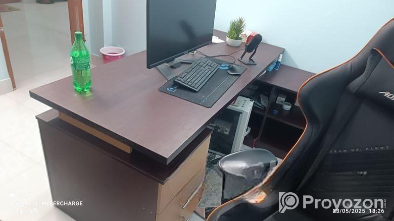 Desk sell Post