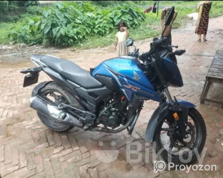 Honda X Blade 2021