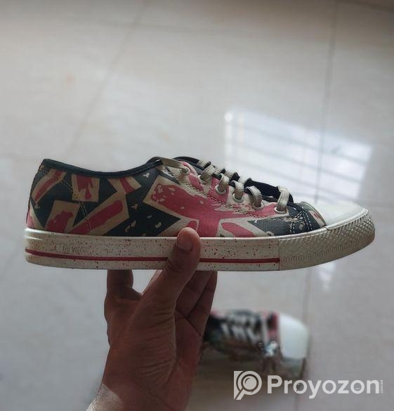 লি কুপার Chuck Taylor Low Top (ব্যবহৃত)