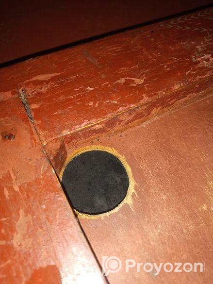 Carrom board