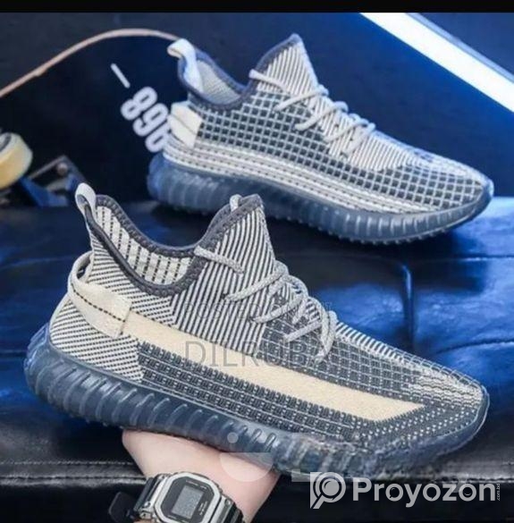 Men’s Denim Blue Flyknit Sneakers