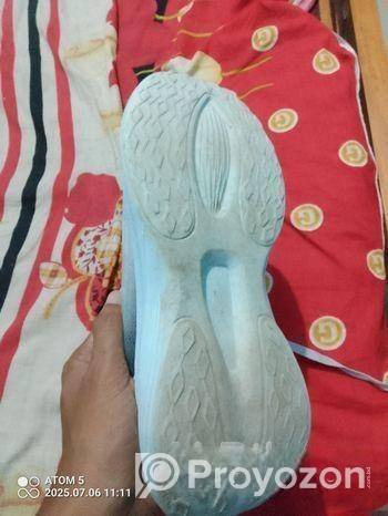 Running shoe