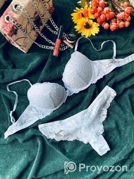Bra-Panty set.