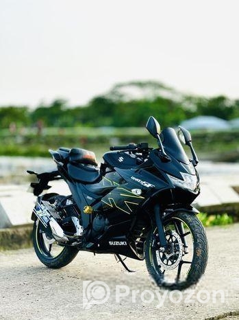 Suzuki Gixxer SF . 2025
