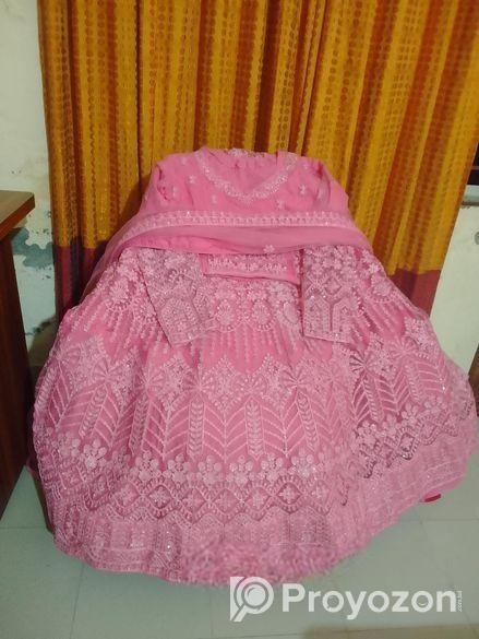 লেহেঙ্গা বিক্রি হবে