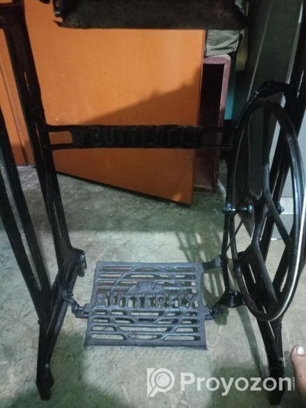 ব্যবহৃত সেলাই মেশিন বিক্রয় হবে