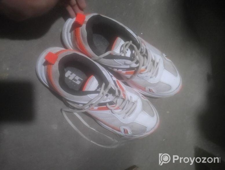 Sneaker for sell