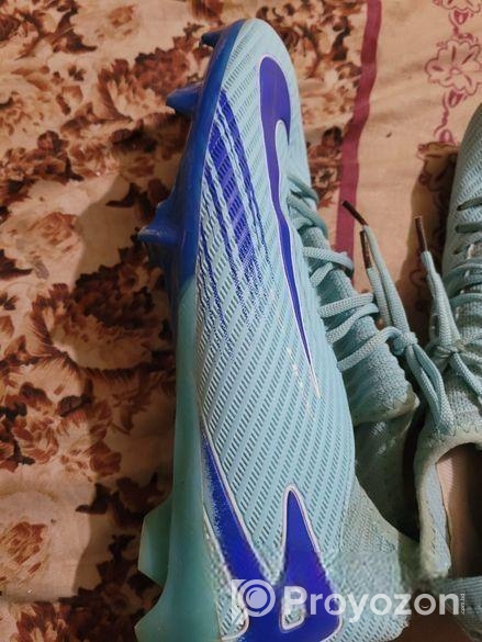 Nike 42 বুট
