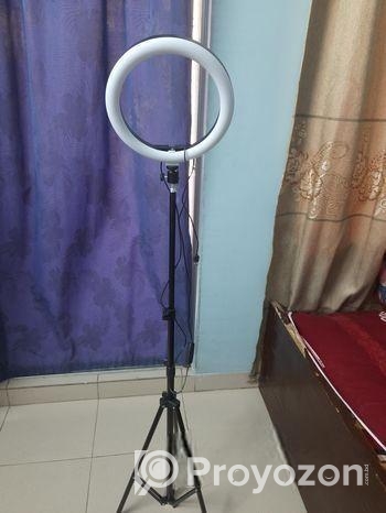 Ring light