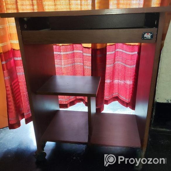 Regal Desktop Table