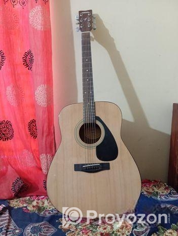 Guiter yamaha F-310