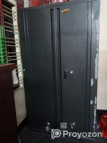 Almirah sell Post