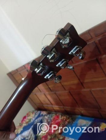 Guiter yamaha F-310