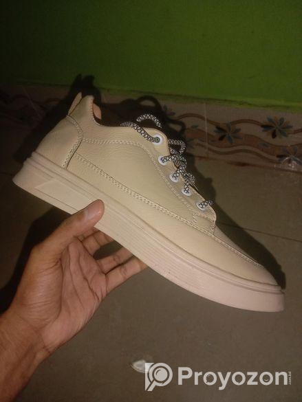 Sneakers Sell Post