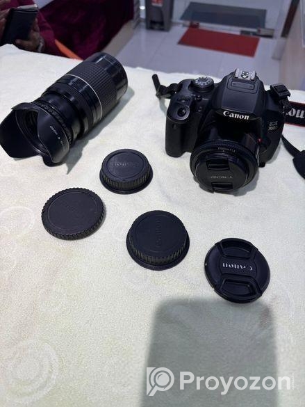700 D camera