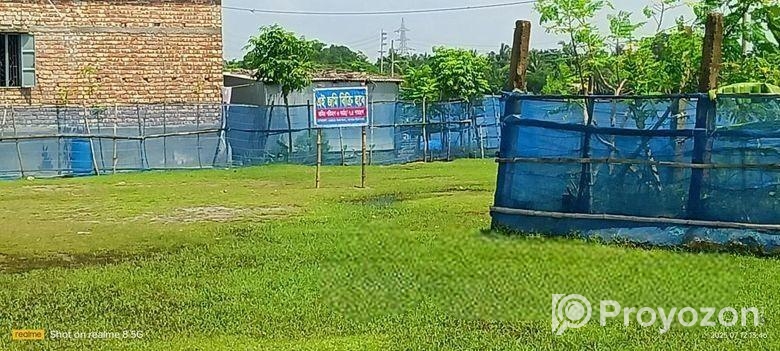 বাড়ি করার উপযোগী জমি বিক্রি হবে উভয় পাশে আছে।।।