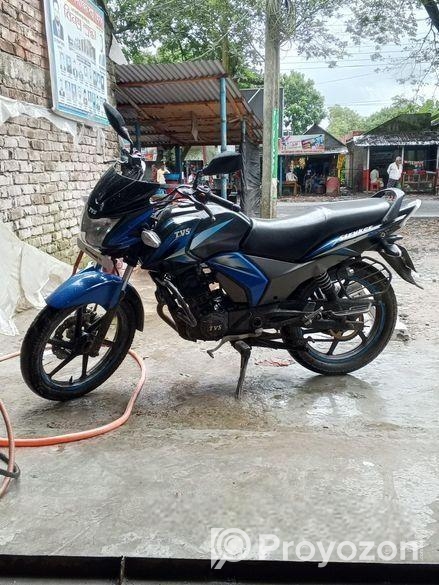 TVS Stryker 2017