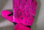 Football goalkeeper glubs