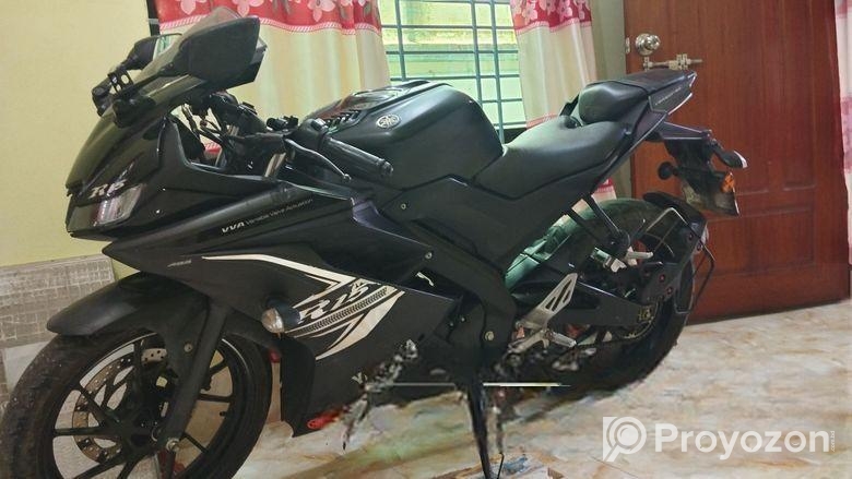 Yamaha R15 . 2021