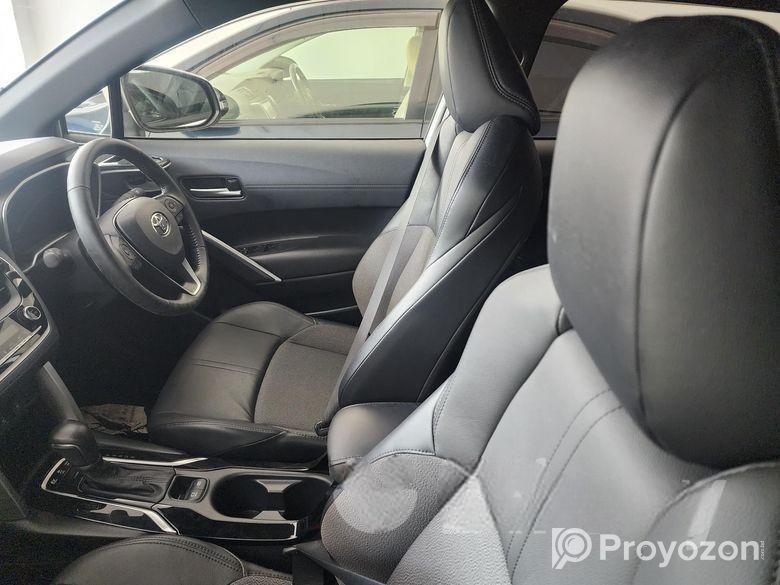 Toyota Corolla Cross z leather moonroof 2022