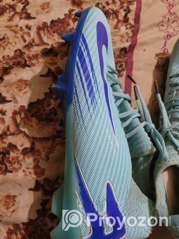 Nike 42 বুট