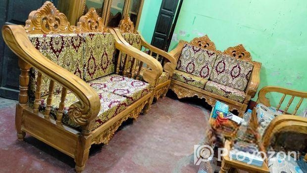 কাঠের এই সোফা সেট বিক্রি করা হবে