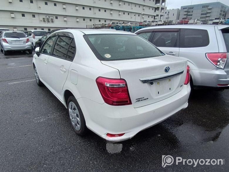 Toyota Axio HYBRID EX 2020