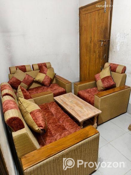 পাঁচ সিটের সোফা সেট