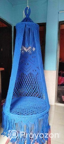 হাতে তৈরি দোলনা