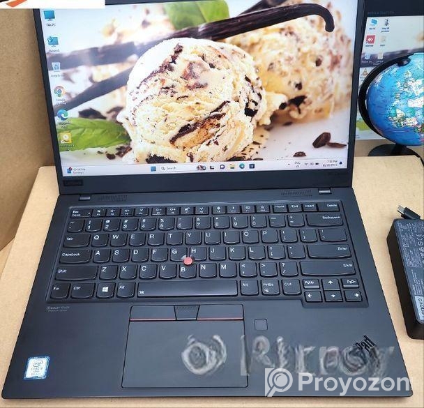 Lenovo thinkpad X1 Carbon 2k Display i5 8th 8GB Ra