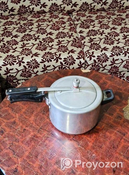 প্রেসার কুকার বিক্রি হবে